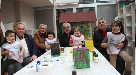 Dedeler ve nineler torunlarıyla doyasıya eğlendi
