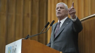 Dervişoğlu’ndan istifalara sert tepki