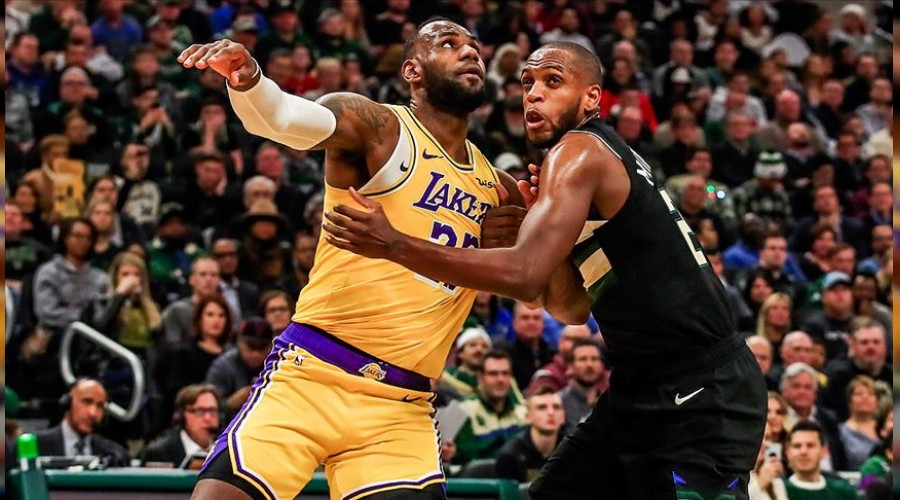 Dev maçın galibi Bucks