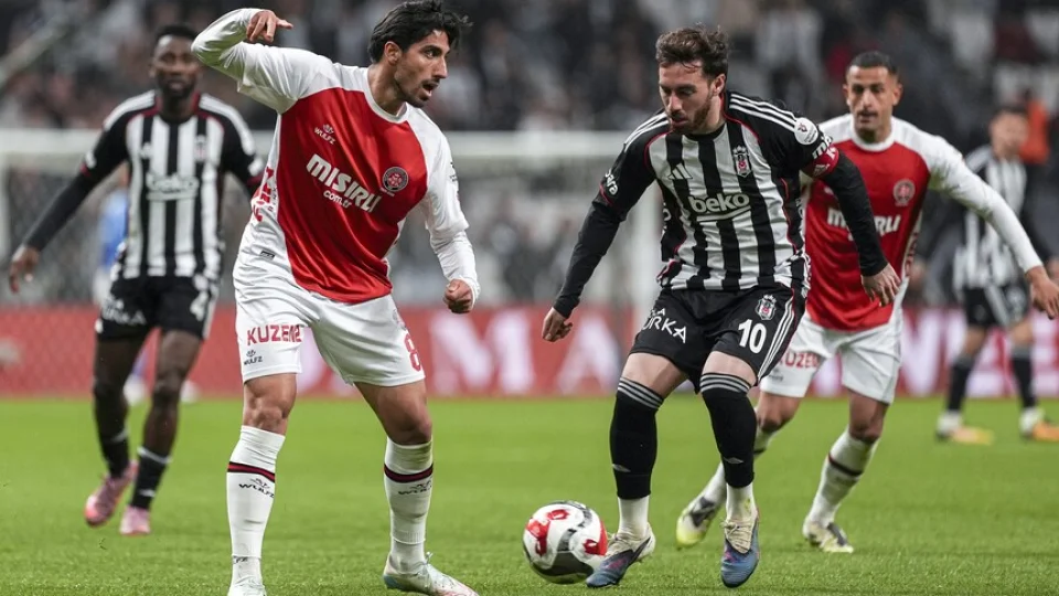 Dolmabah�e�de sessiz gece