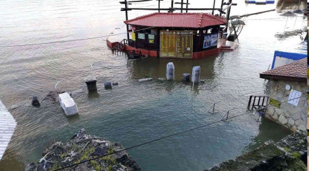 Dünyaca ünlü kaplıca sular atında kaldı