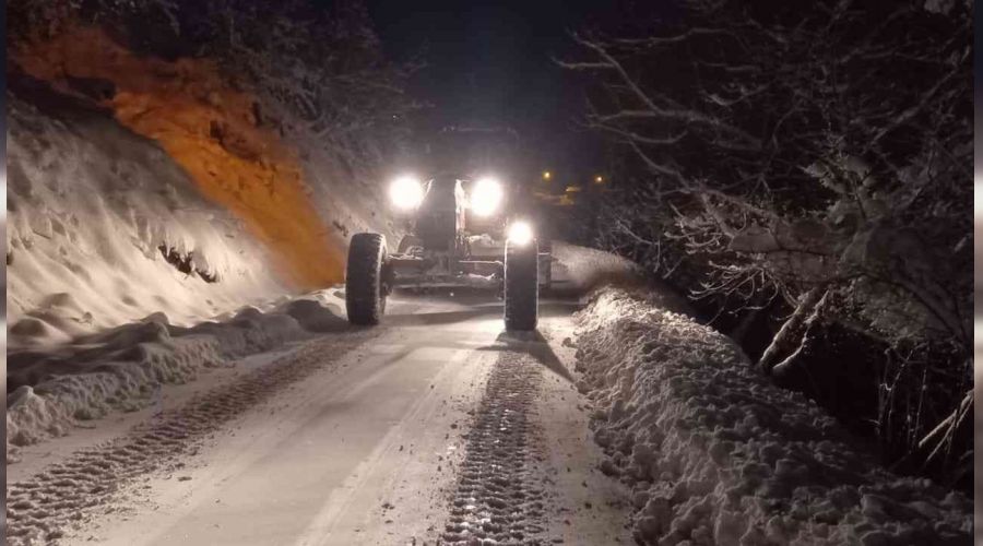 D�zce'de 47 k�y yolu ula��ma a��ld�