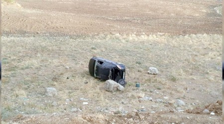 Ehliyetsiz sürücü takla attı: 1 ölü, 1 yaralı