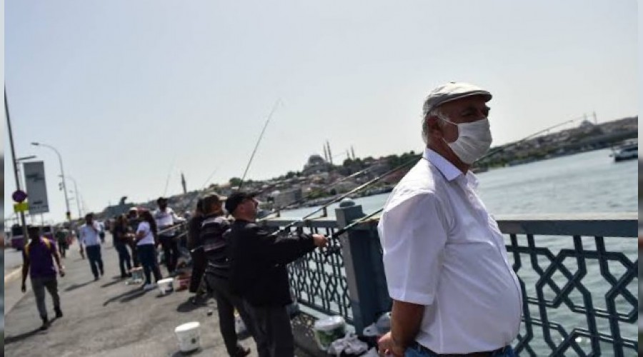 Eminönü'nde Korona unutuldu