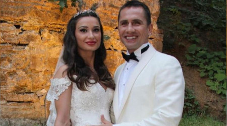 Emre Ak'n eski ei Yamur Sarn yakaland