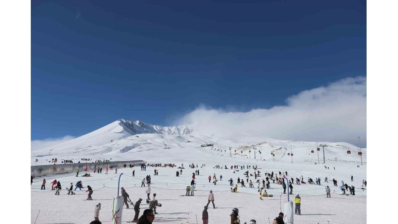 Erciyes'te ticari fotoğraf çekmek yasak!