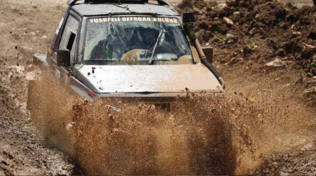 Erzurum'da off-road yarışları nefesleri kesti