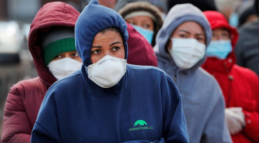 'Ev hariç, her kapalı ortamda maske takılmalı'