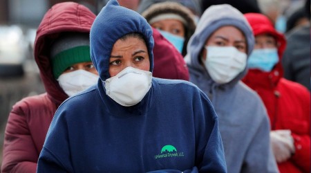 'Ev hariç, her kapalı ortamda maske takılmalı'