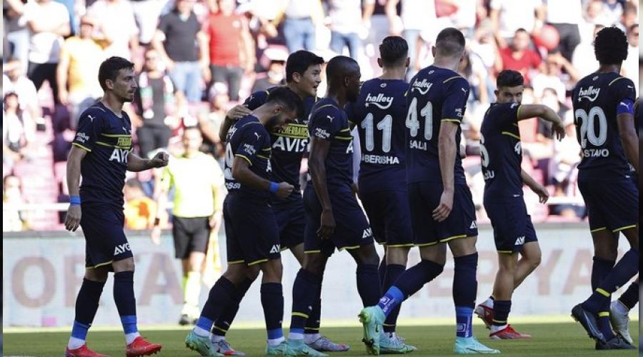 Fenerbah�e Trabzon'da unvan�n� korumak istiyor