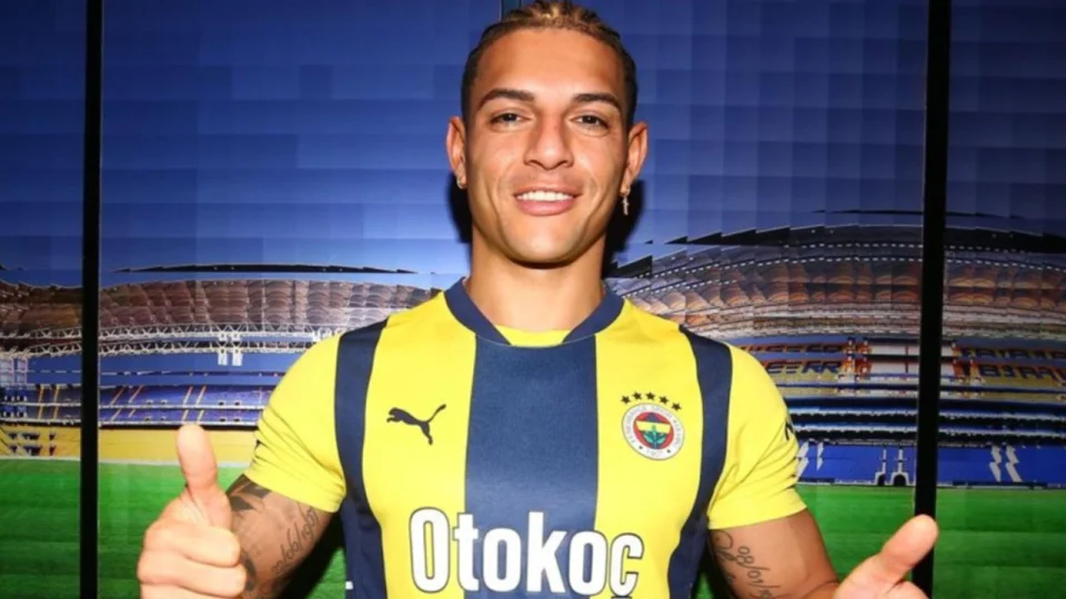 Fenerbahçe Carlos'tan sonunda kurtuluyor