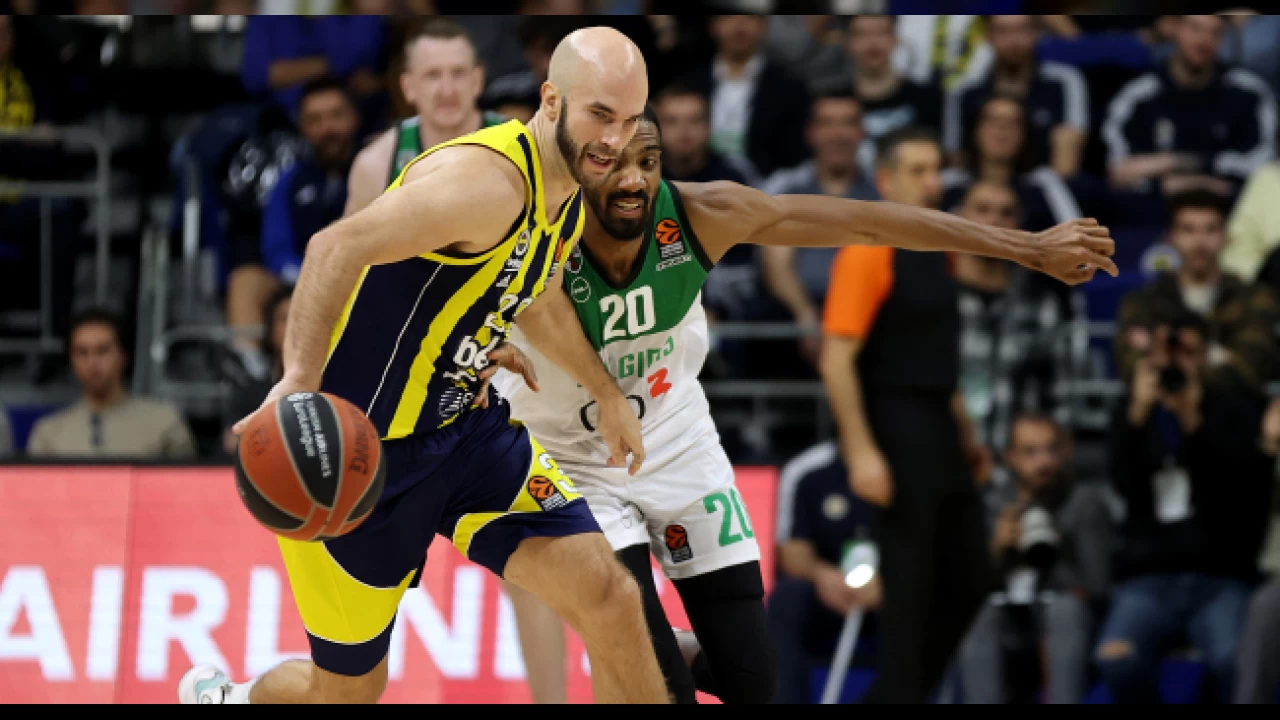 Fenerbah�e Jasikevicius ile toparlan�yor 