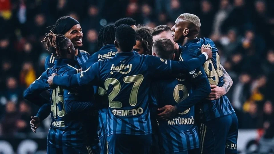 Fenerbah�e para muslu�unu a�t�