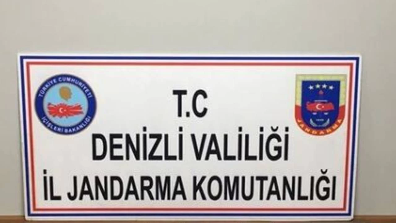Fuhu� yalan�yla 14 ilde 18 ki�iyi 1,5 milyon doland�rd�lar