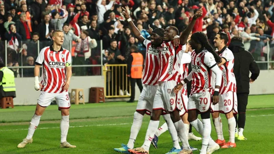 Galatasaray, Samsunspor'a 9 ma� sonra yenildi