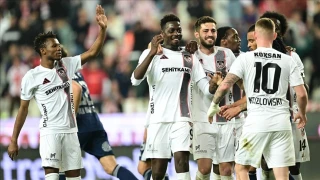 Gaziantep FK deplasmanda Antalyaspor'u 4-1 yendi