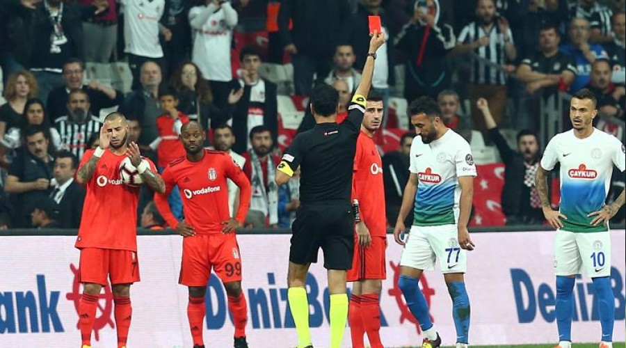 "Hakem maçın önüne geçti"