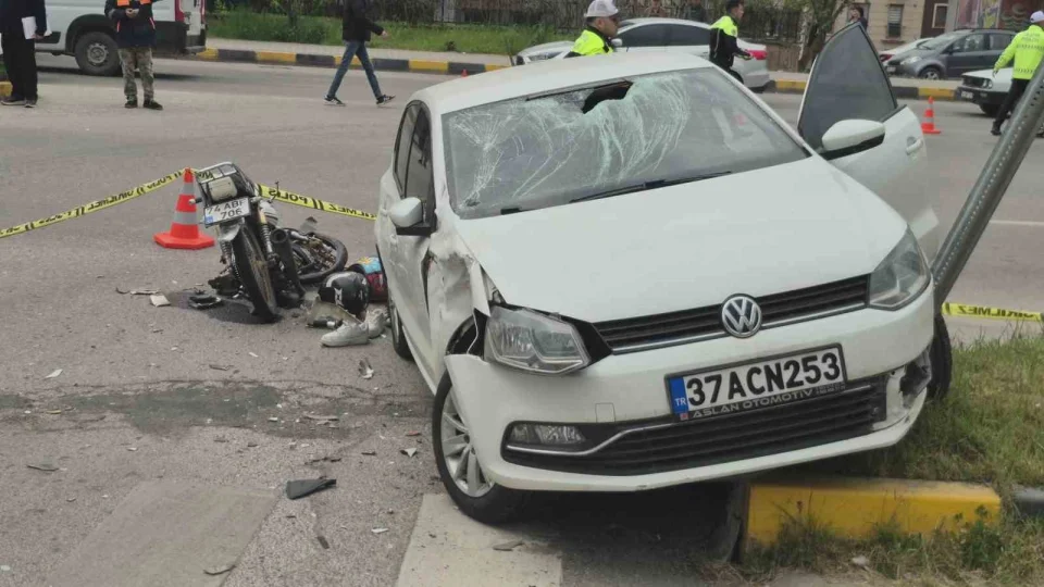 Hastane yolunda feci kaza: 3 yaral�