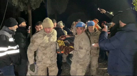 Hatay'da 42 saat sonra enkazdan kurtarld