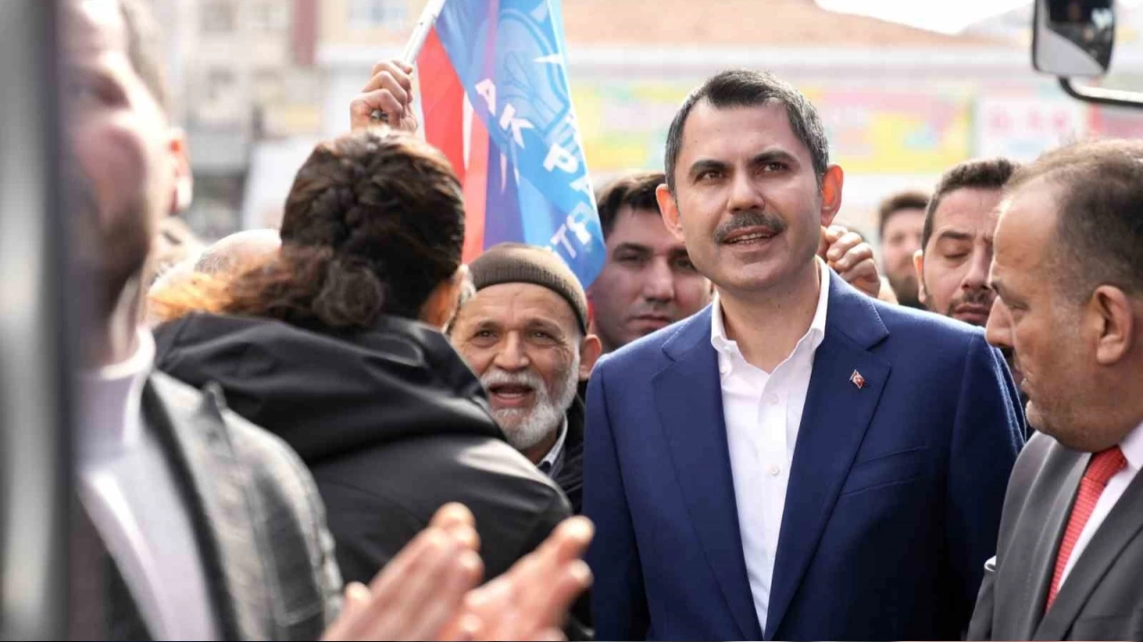 Her yerde resmi olan Murat Kurum'dan ilginç reklam çıkışı