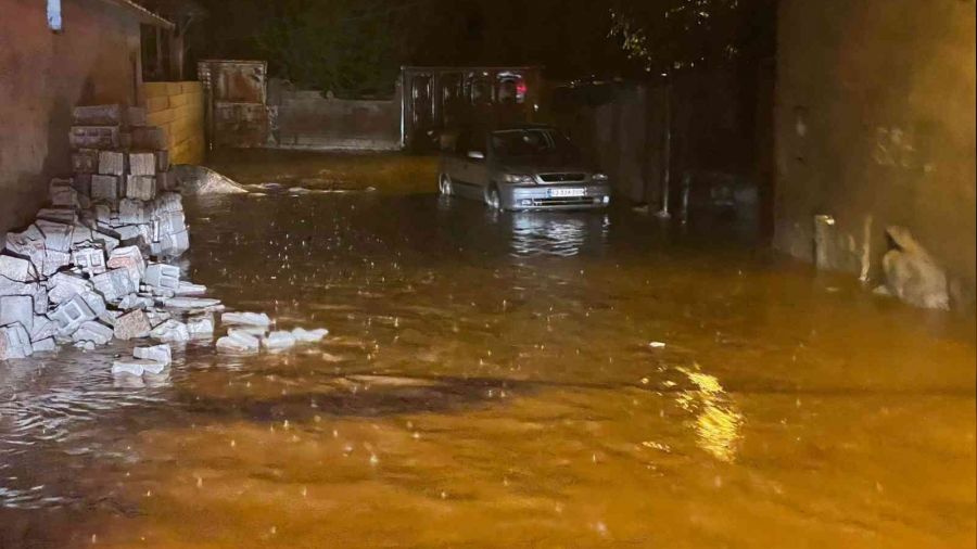 Hilvan'da selin yaralar� sar�l�yor