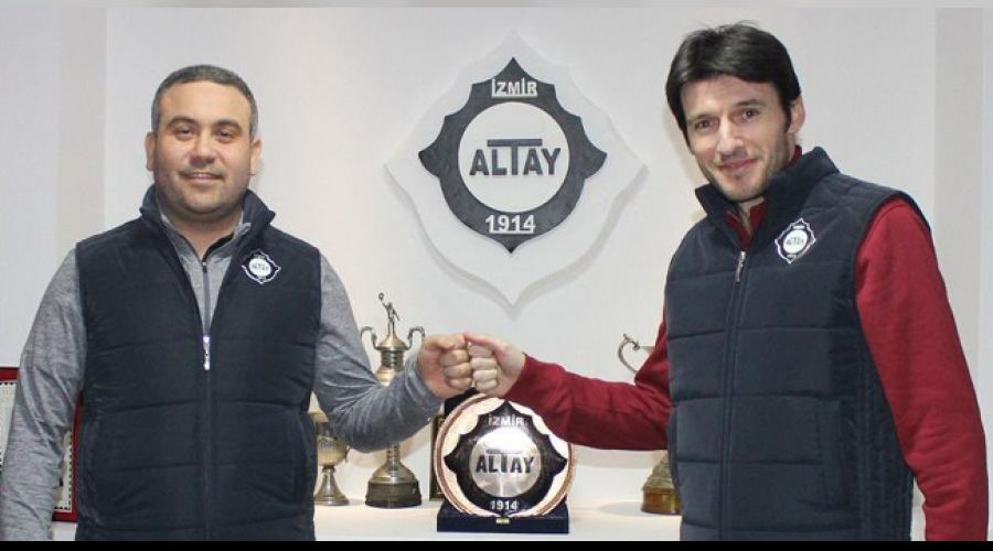 "Hoparl�rden g�nderildi�imi s�yledi"