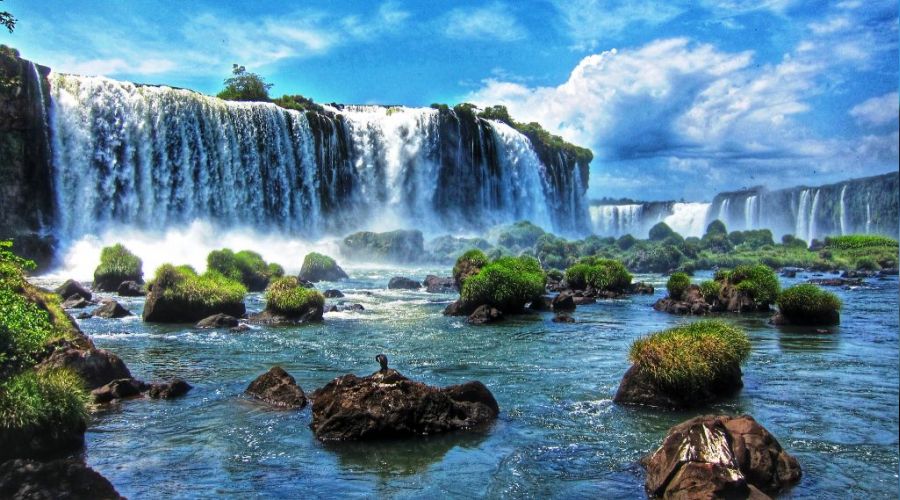 �nsan kendisiyle b�yle alay eder