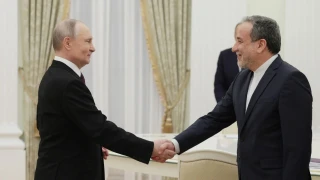 �ran D��i�leri Bakan� Arak�i, Rusya'da
