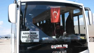 �ran Kad�n Milli Tak�m� G�rbulak S�n�r Kap�s�'ndan �lkelerine ge�ti