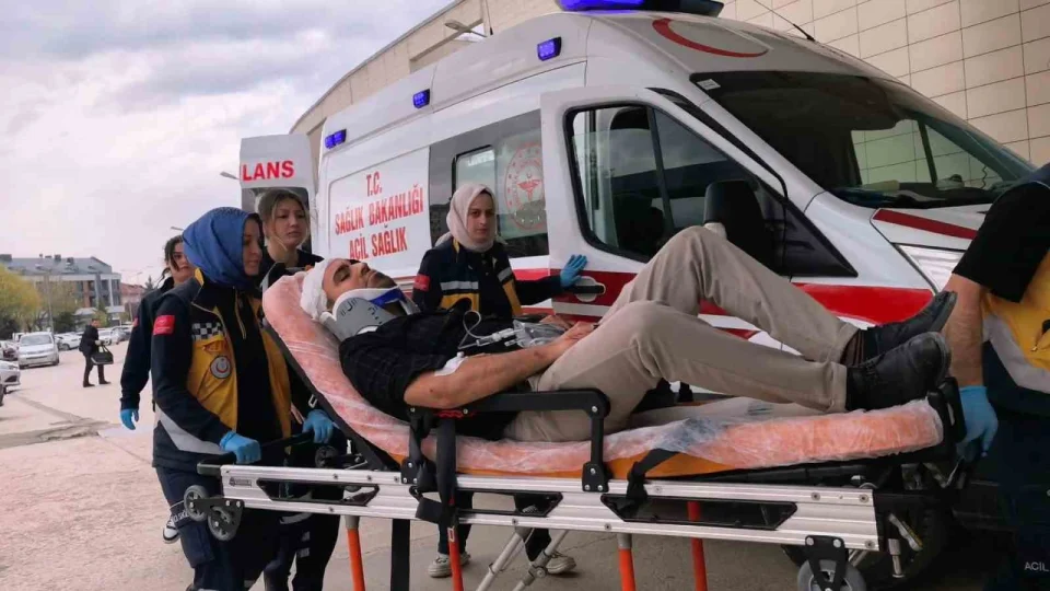 �� yerine sopalarla girip sava� alan�na �evirdiler