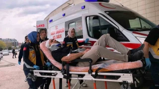 �� yerine sopalarla girip sava� alan�na �evirdiler