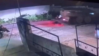 İsrail askerleri Batı Şeria'da vurduğu Filistinli gencin üzerinden araçla geçti