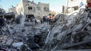 İsrail, Gazze'nin güneyinde BM okulunu bombaladı