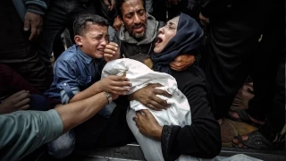İsrail'in katlettikleri arasında 'sıfır yaşında' olarak ifade edilen henüz bir yaşına bile basmamış 710 tane bebek de var