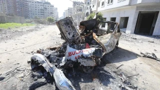 �srail'in L�bnan'�n g�neyinde bir ambulans� �HA'yla hedef ald��� sald�r�da 3 ki�i yaraland�