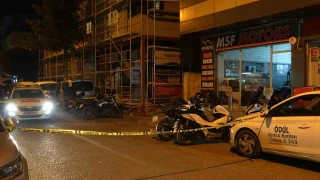 �stanbul'da bir i� yeri uzun namlulu silahla tarand�: 4 yaral�