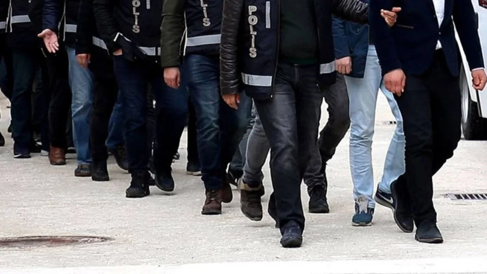 İstanbul'da "Şapkalılar" suç örgütüne operasyon: 9 gözaltı