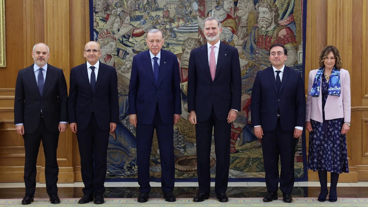 İşte Avrupa'daki liderlerin boyları