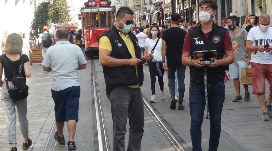 İstiklal Caddesi'nde drone ile denetim
