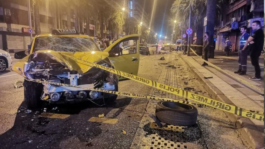 İzmir'de ölümle biten kaza kamerada