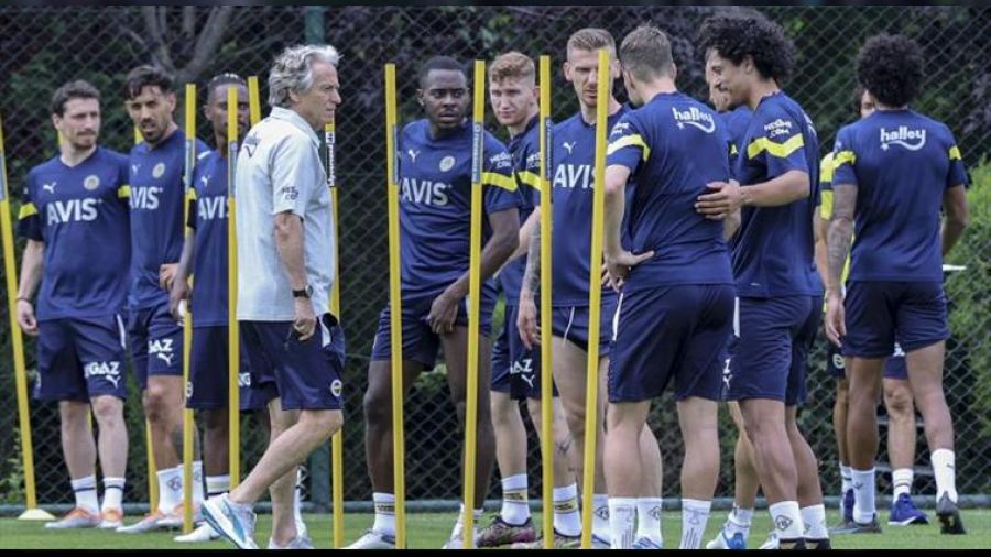 Jesus ve futbolculardan rnek davran