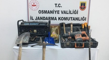 Kaçak kazı yapan 2 kişi suçüstü yakalandı