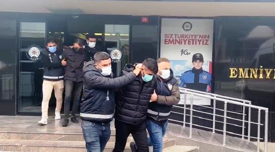 Kadky'de sokak ortasnda 'namus' cinayeti 