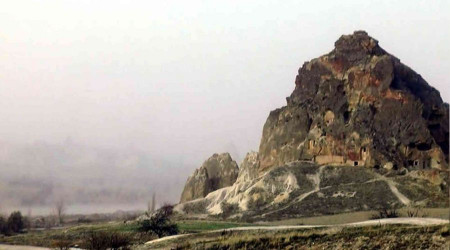 Kapadokya'da turistlere rüzgar engeli
