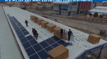 Kapalı pazaryerini güneş enerji santraline çevirdiler