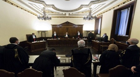 Kara para aklamaya 8 yıl 11 ay hapis cezası