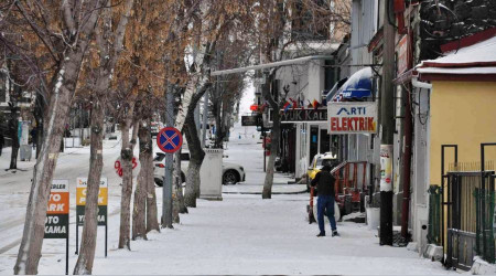 Kars'ta okullara kar tatili