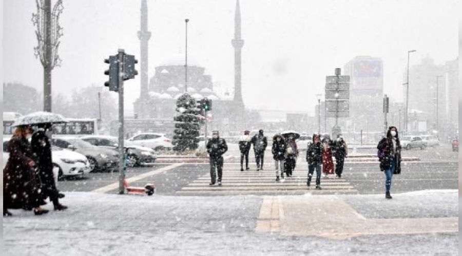 Kayseri'de 3 ilçede eğitime kar engeli