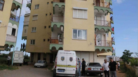 Kepez'de vahşet... 4 çocuk annesi eşini öldürüp yakınlarını aradı