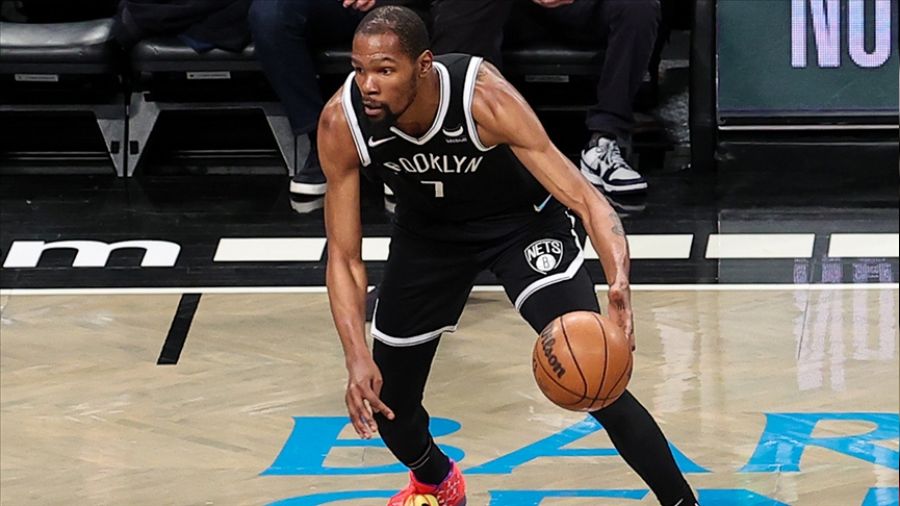 Kevin Durant galibiyette ba� rol oynad�